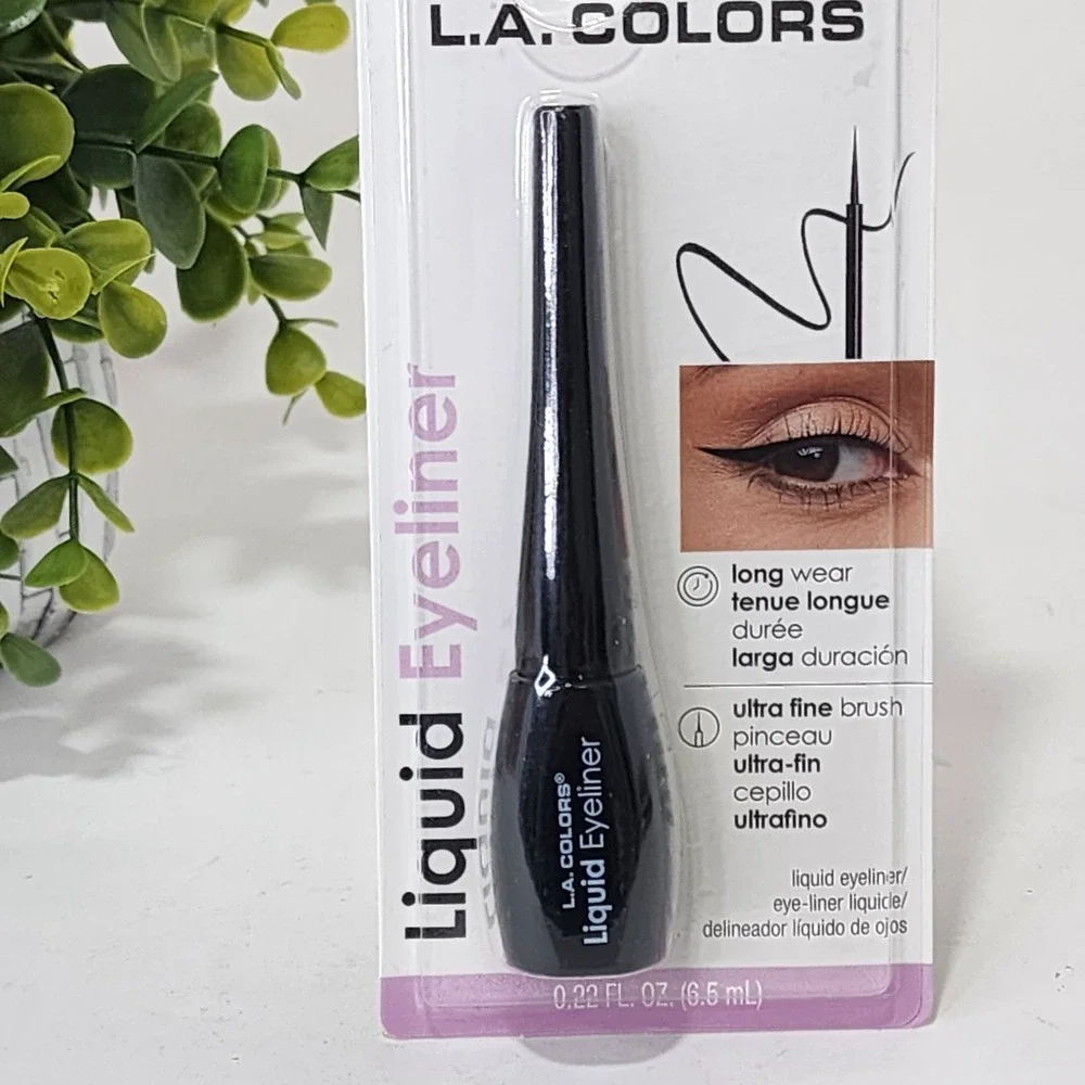 L.A. COLORS Liquid Eyeliner Black C62208 ~ Ultra Fine Brush Tip ~ Long Wear ~New